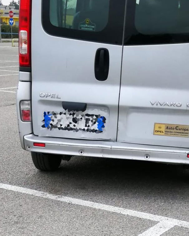 Il furgone che rapisce i cani article-post