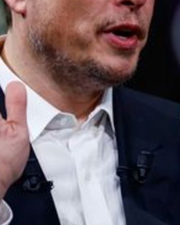 Elon Musk, le aule e le bandiere arcobaleno