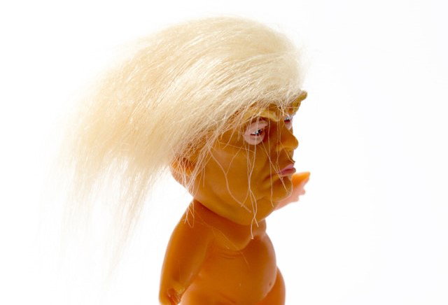 L’insediamento di Trump tra bufale e imbarazzi article-post