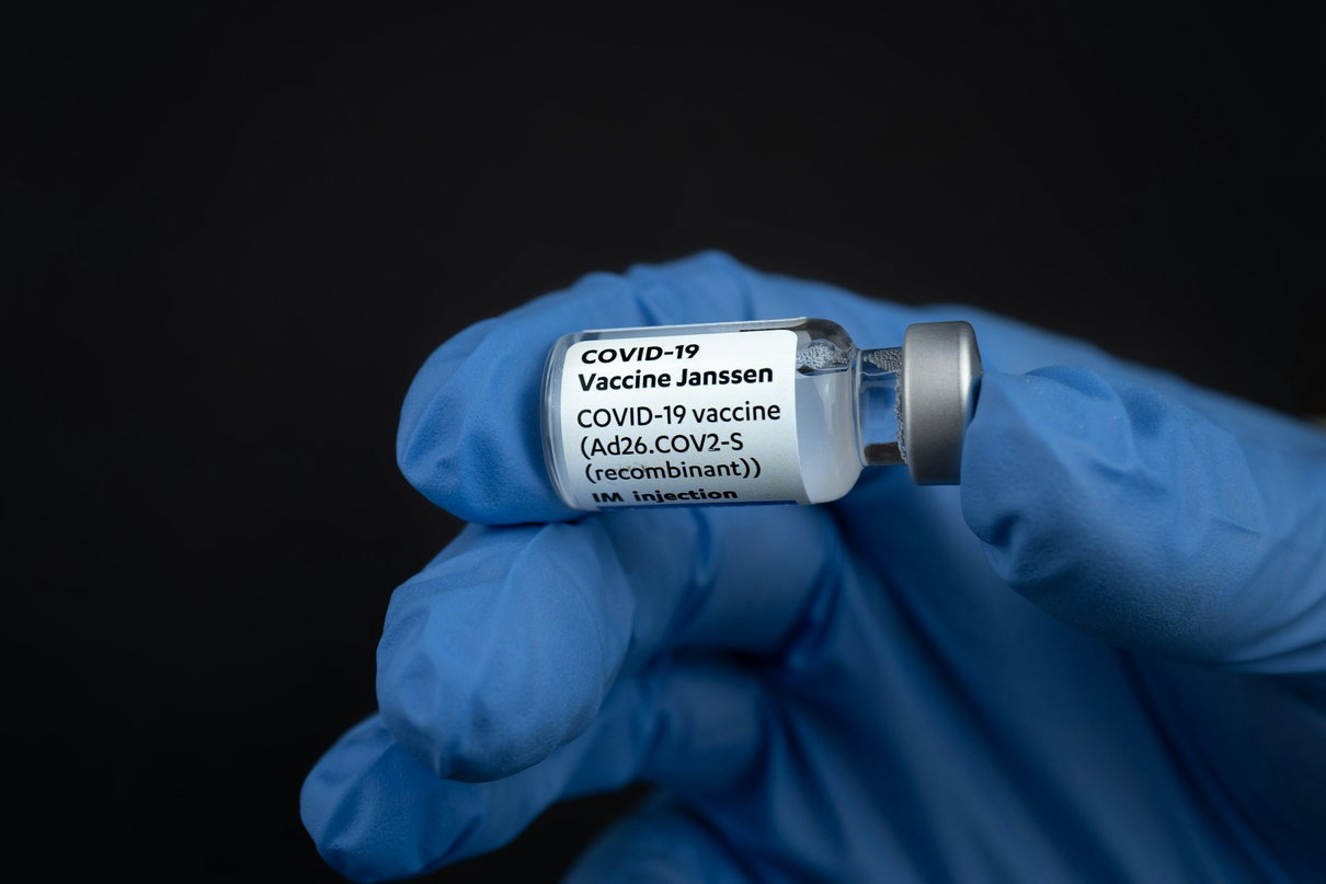 “Provax cornuti e contenti” article-post