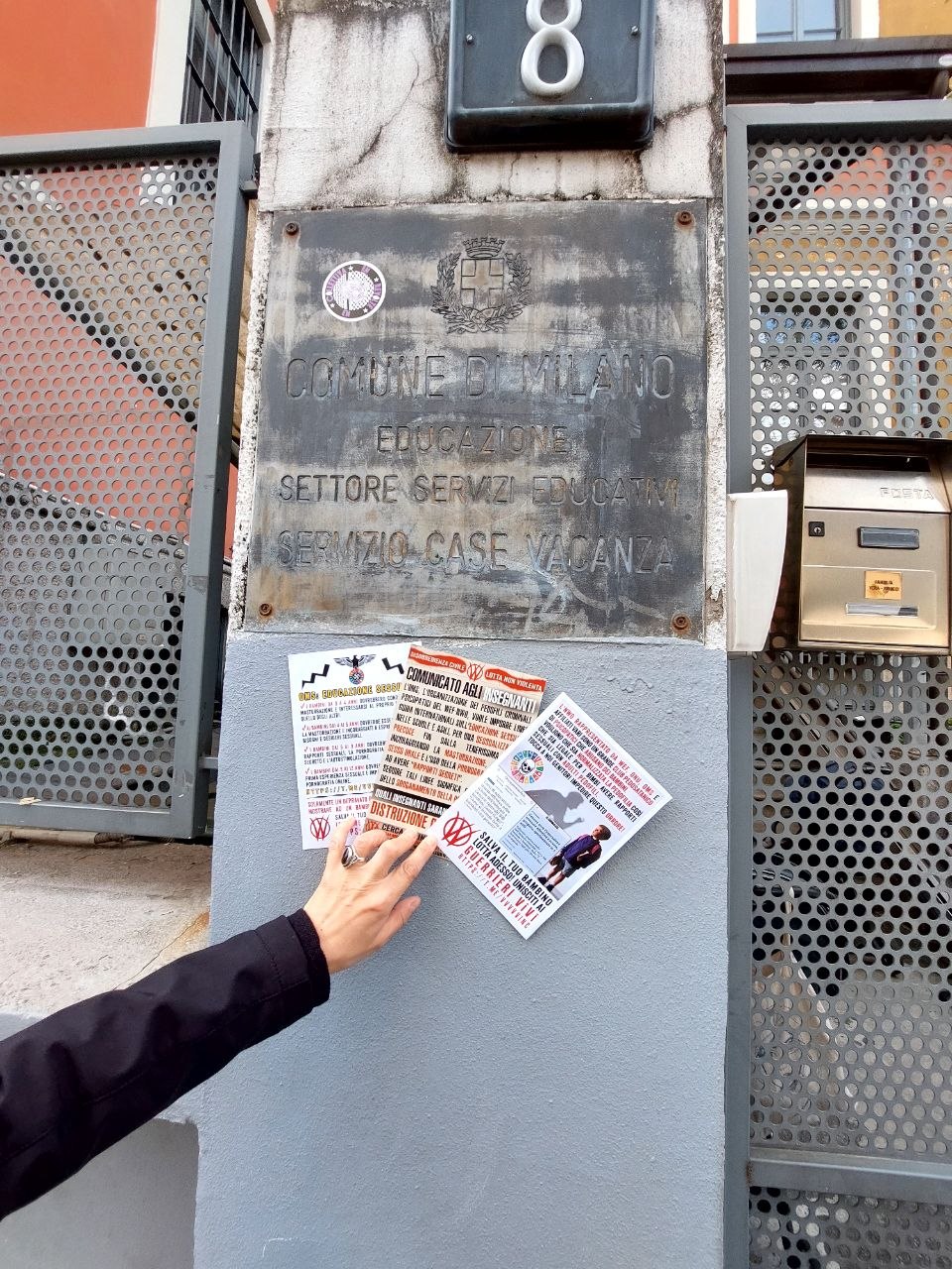 article-post