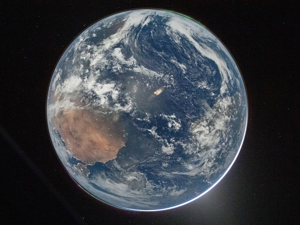 Hello, World! Ma la foto è vera o falsa?