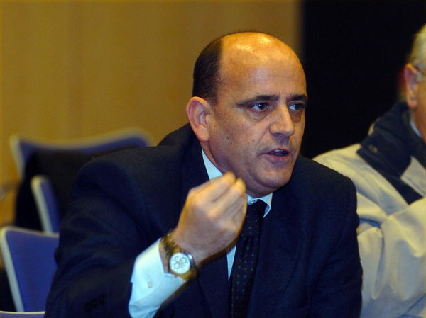 Quei deputati che vanno a puttane e si cuccano il vitalizio