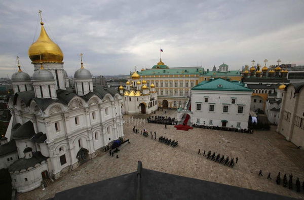 Un giorno di (stra)ordinaria guerra ibrida