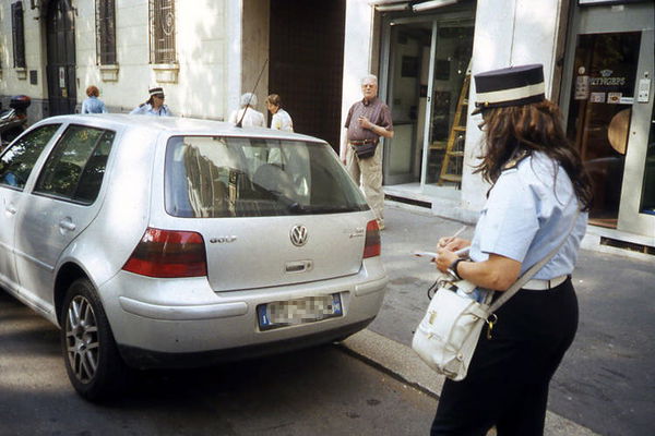 Multa per divieto di sosta? Ecco quando non è valida