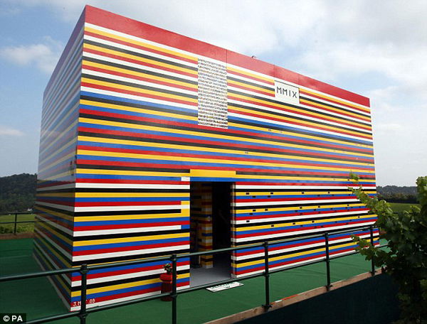 Quanti Lego ci vogliono per costruire una casa vera?