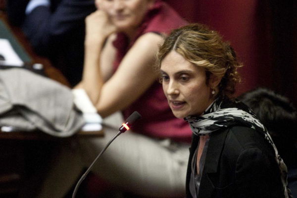 La terrificante gaffe di Marianna Madia che sbaglia indirizzo del Ministero