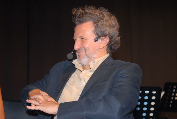 Piergiorgio Odifreddi il “negazionista” fa esplodere la rabbia su Twitter