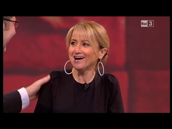 Luciana Littizzetto senza reggiseno davanti a Fazio