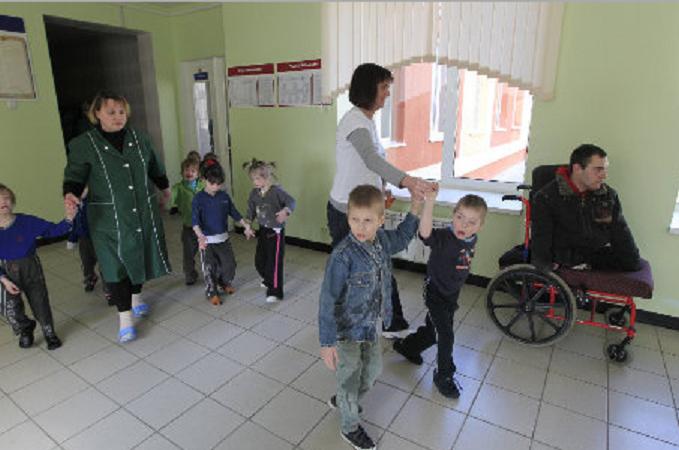 I neonati russi picchiati negli orfanotrofi article-post