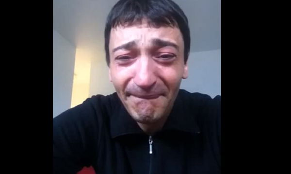 Il video dell’uomo che si suicida e dà la colpa alla ragazza