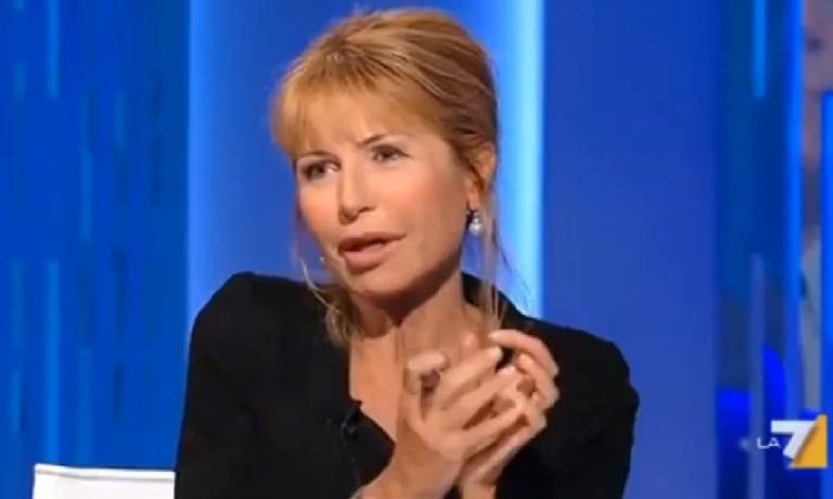 Feltri contro la Gruber: «Non ha più diritto degli altri a parlarne perché è in menopausa»