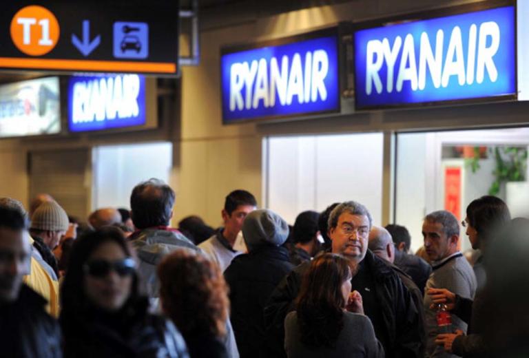 La multa a RyanAir e a WizzAir: «Il bagaglio a mano è un diritto»