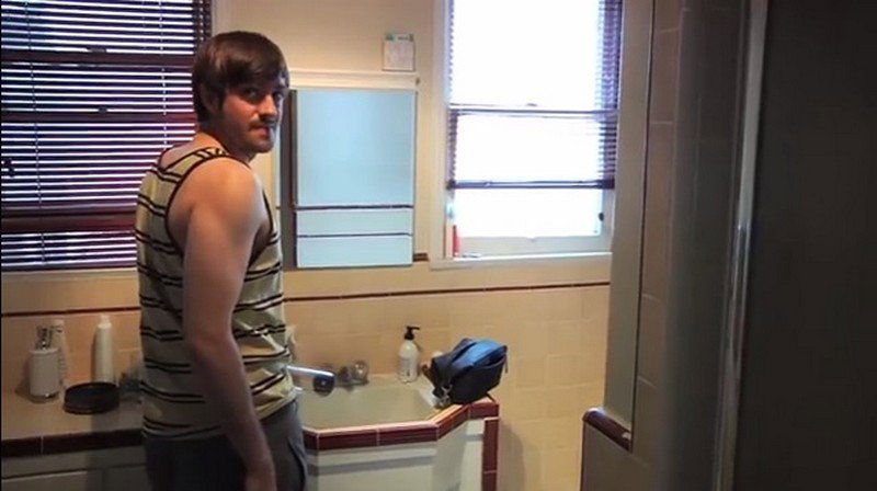 Quello che gira un documentario sul suo pene troppo piccolo article-post