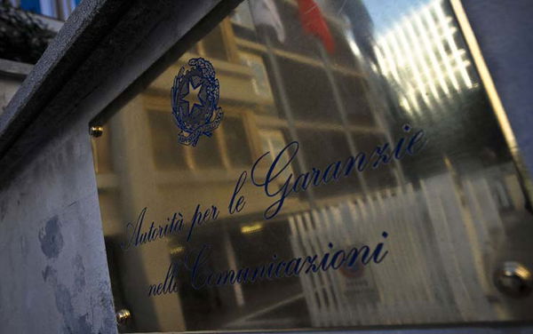 Elezioni 2022, Agcom continua sulla linea dell’autoregolamentazione per disciplinare la par condicio sui social