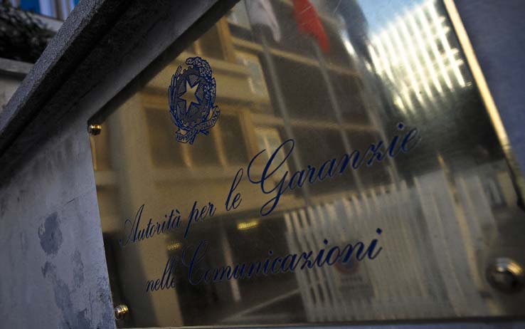 Elezioni 2022, Agcom continua sulla linea dell’autoregolamentazione per disciplinare la par condicio sui social article-post