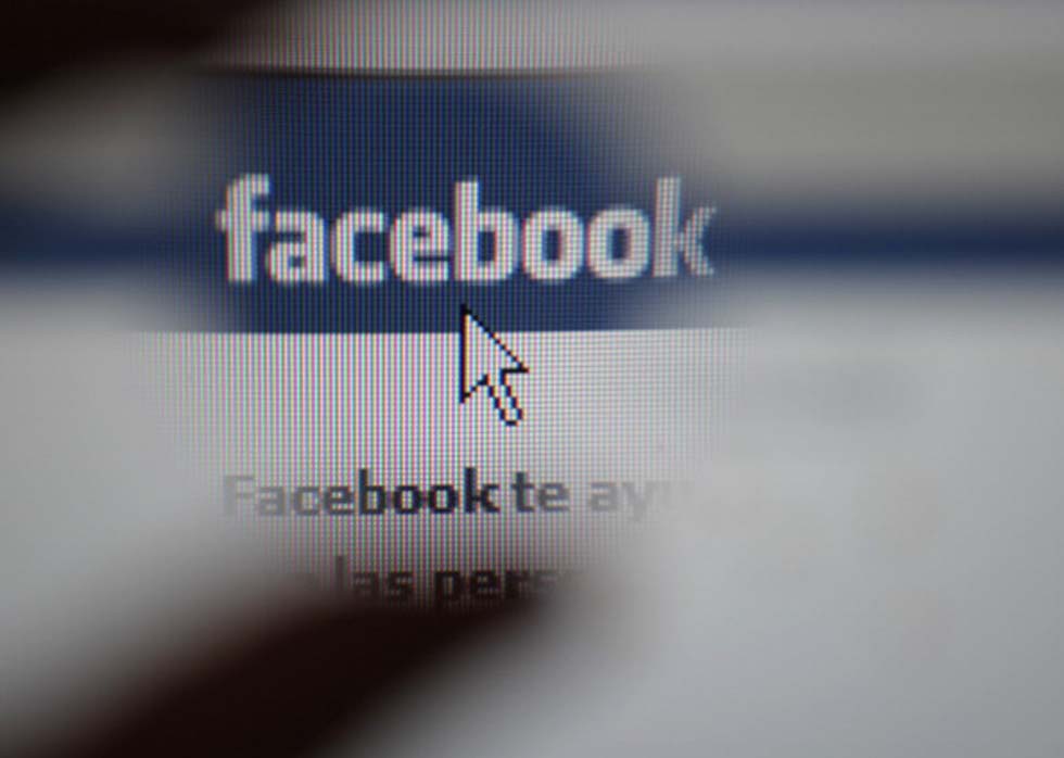 Come cancellare tutto quello che hai condiviso su Facebook Giornalettismo