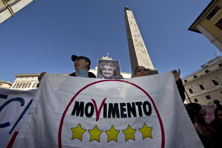 La base del M5S reclama la sua voce: «Fateci votare su Rousseau»