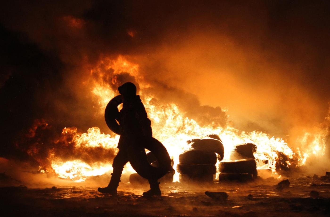 Ucraina, ripresi gli scontri a Kiev