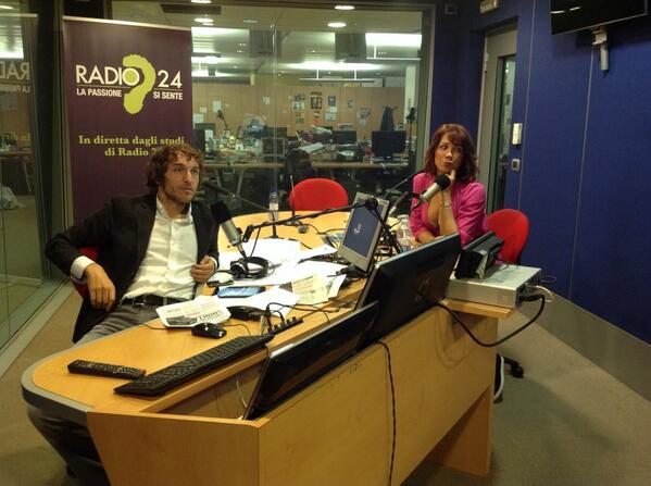 La foto hot della trans Efe Bal senza mutande a La Zanzara?