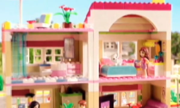 La lettera della bambina delusa da Lego che diventa virale