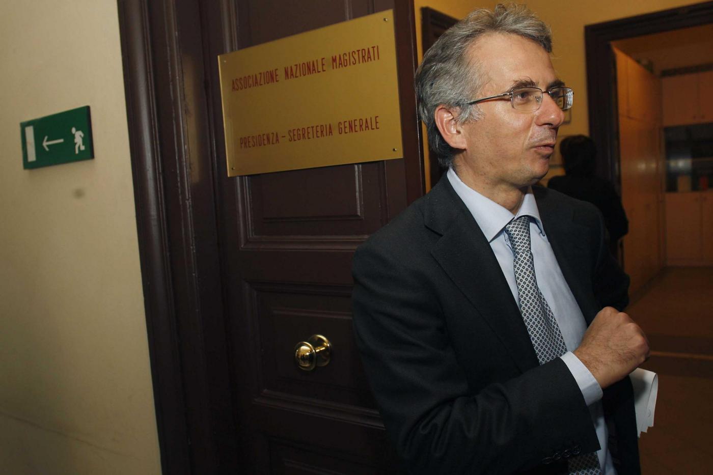 Cosimo Ferri il sottosegretario di Renzi troppo vicino a Berlusconi