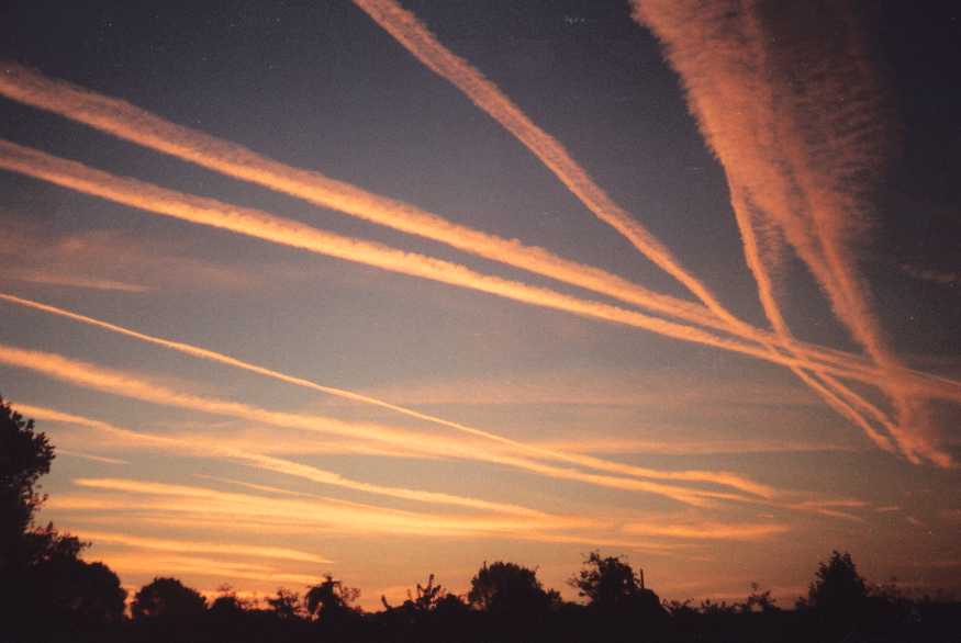«Scie chimiche, abolite il segreto di Stato» article-post