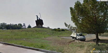 Anche Sgarbi contro il Padre Pio-robot di Benevento article-post