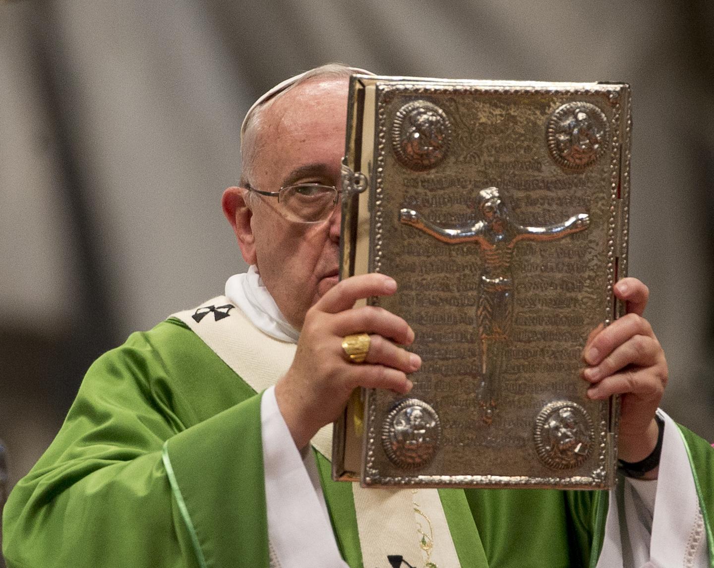 Sinodo Della Famiglia Papa Francesco Chiede Ai Vescovi Il Cambiamento 