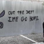 Elezioni in Grecia, scritta di protesta sui muri di Atene
