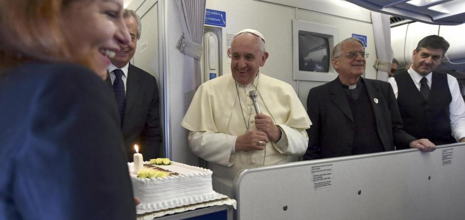 Papa Francesco: «la libertà di espressione deve essere prudente»