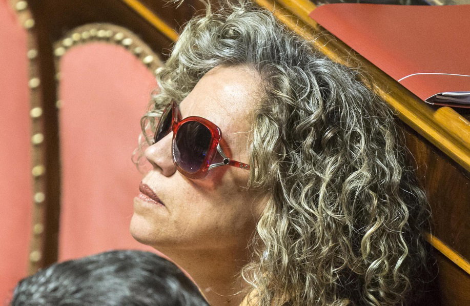 Quelli che stanno insultando Monica Cirinnà perché il fratello è stato arrestato article-post