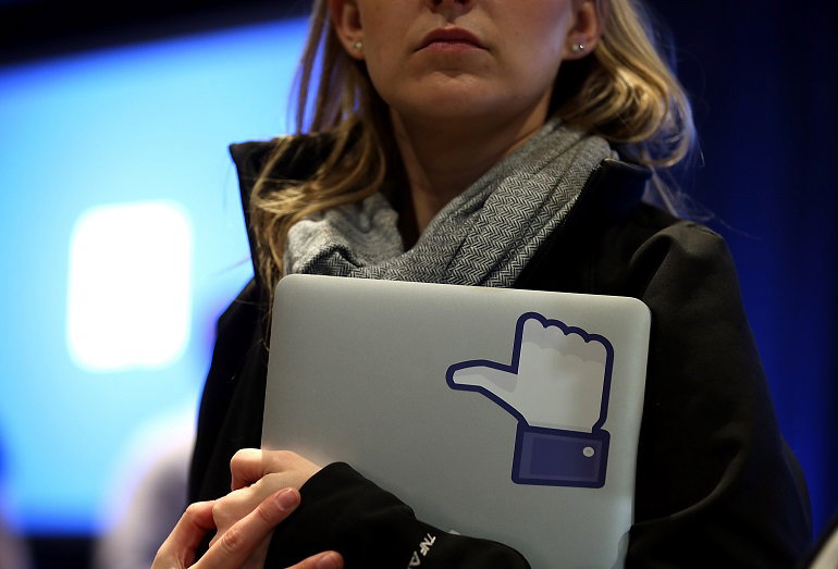 Vuoi che la tua storia d’amore duri? Ecco i 10 errori che non devi fare su Facebook article-post
