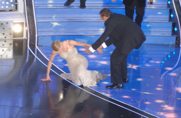 Sanremo e le vallette: i momenti più imbarazzanti (tipo Arisa ieri)