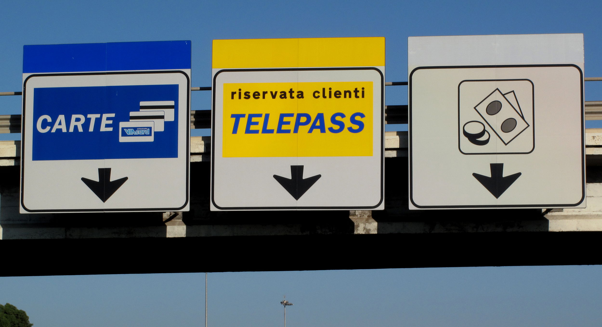 La vera storia del Telepass revocato alle ambulanze Giornalettismo La vera storia del Telepass revocato alle ambulanze Giornalettismo