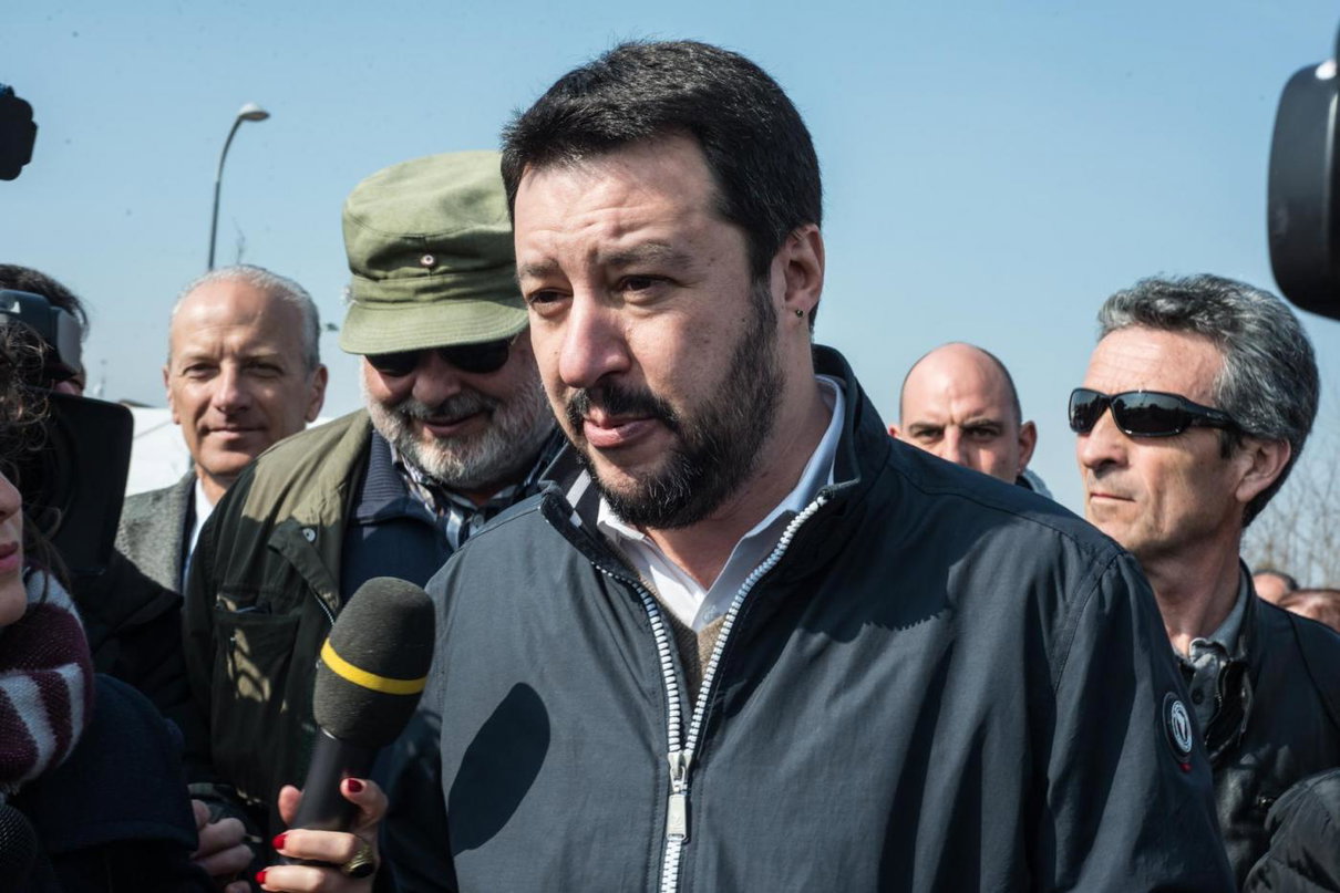 L’ultima di Salvini: «Il figlio di coppie gay parte con handicap» article-post