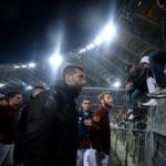 Roma-Fiorentina, le foto del confronto tra tifosi e giocatori