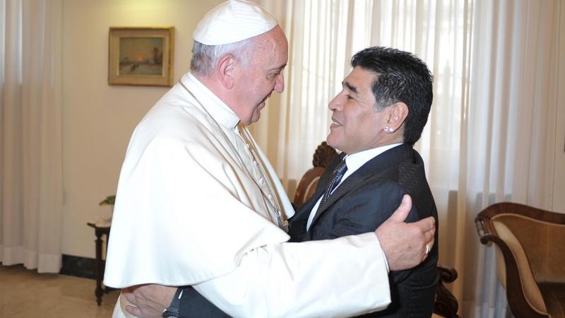 Maradona incontra Papa Francesco: «sono il suo primo sostenitore»