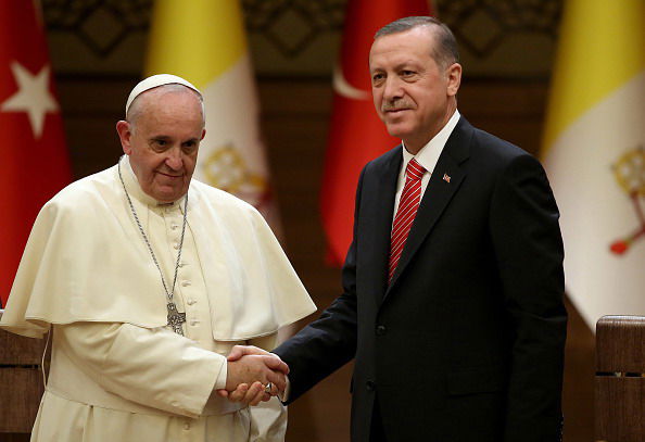 Genocidio armeno, scontro tra Papa Francesco e Turchia