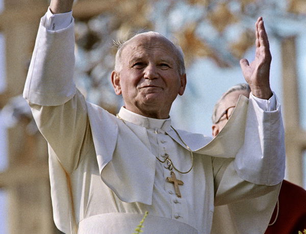 Giovanni Paolo II: i 10 momenti che sono passati alla storia