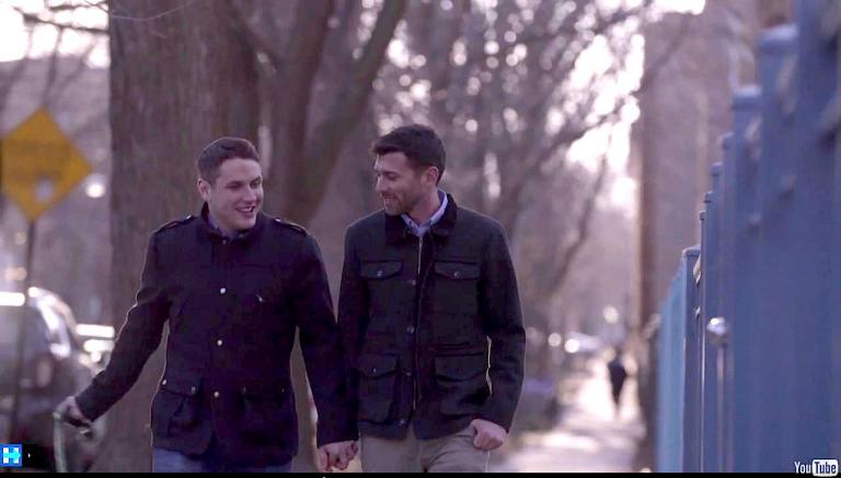 I gay protagonisti del video di Hillary Clinton