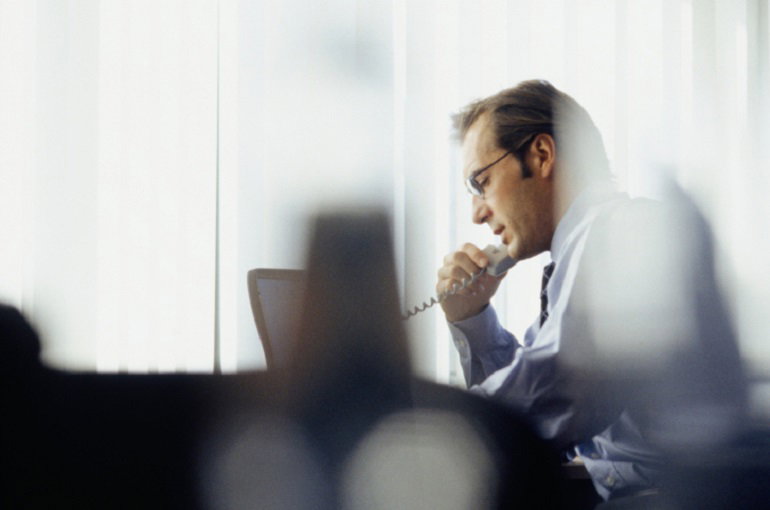 I 9 segnali che il tuo lavoro sta rovinando la tua storia d’amore article-post