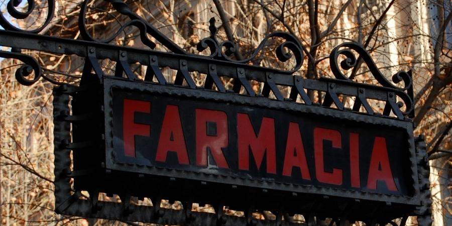 rapina roma farmacia