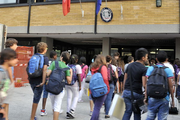 «Non c’entra il crocifisso. Mio figlio ha sbagliato, ma è vittima di razzismo»