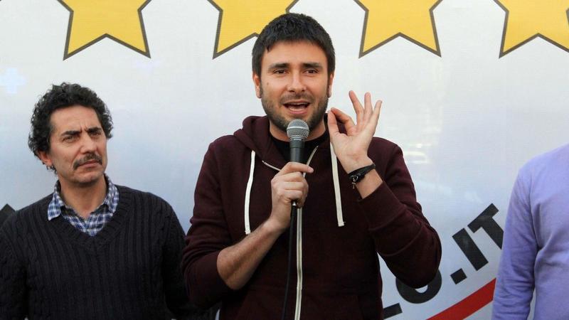 Alessandro Di Battista a Quinta Colonna, e su Twitter è ovazione