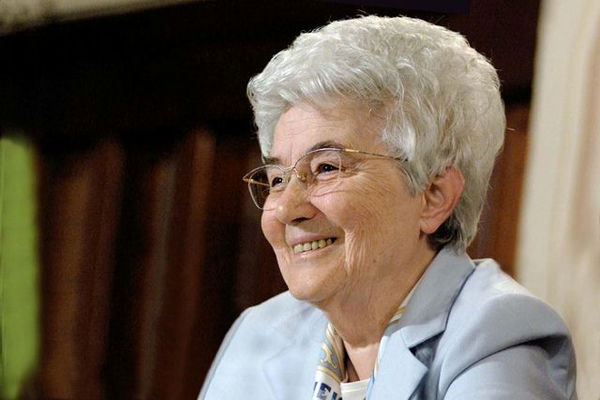 Focolarini, Chiara Lubich e la Chiesa dei sette colori
