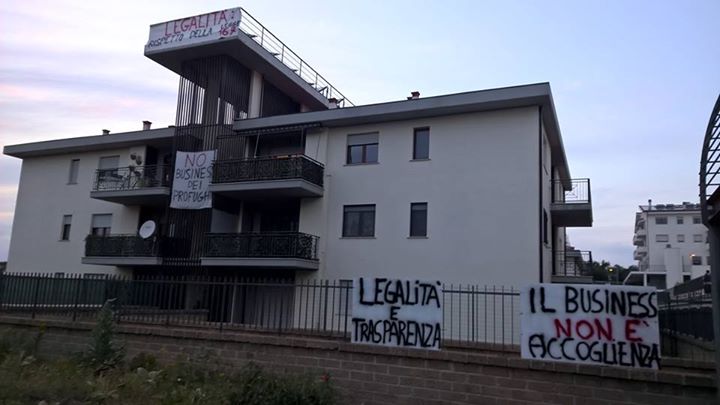 immigrati marino proteste