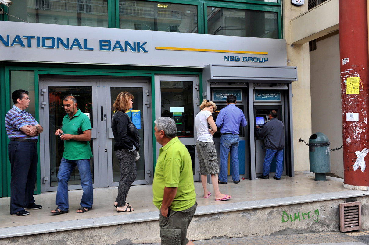 Grecia, i ladri all’assalto degli euro nascosti nelle case article-post