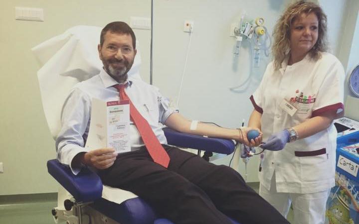 ignazio marino donazione sangue
