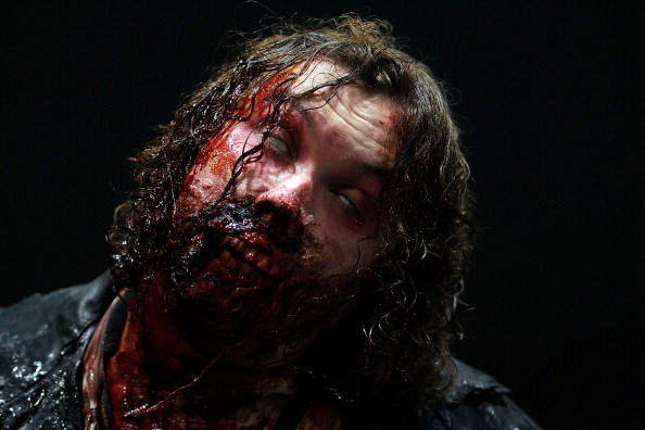 Cosa mangiano veramente gli zombie, secondo i libri sugli zombie